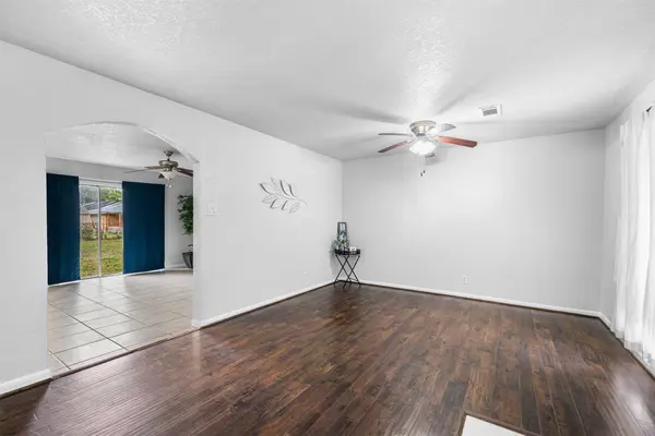 1205 15th ST, South Houston, TX 77587