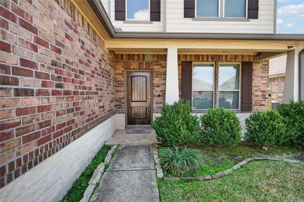 361 Lake Line DR, Alvin, TX 77511