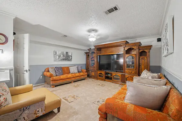 922 Peach Spring DR, Houston, TX 77088