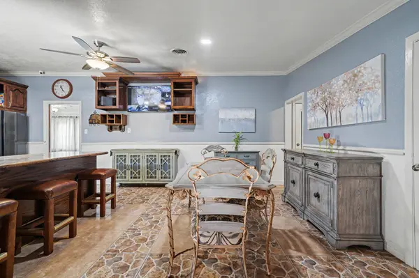 922 Peach Spring DR, Houston, TX 77088