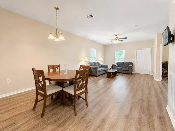 6606 E Crosstimbers ST, Houston, TX 77028