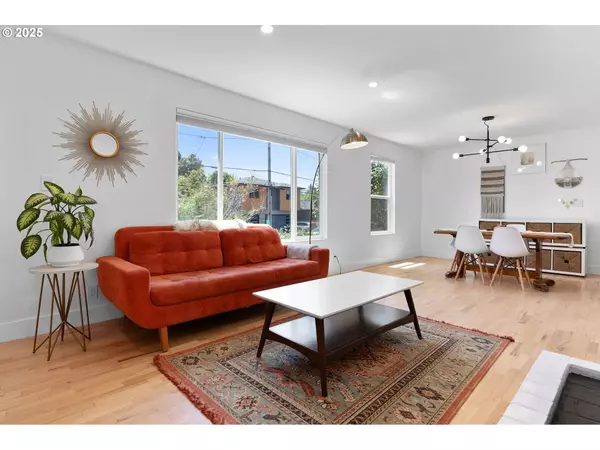 5739 SE WOODWARD ST, Portland, OR 97206