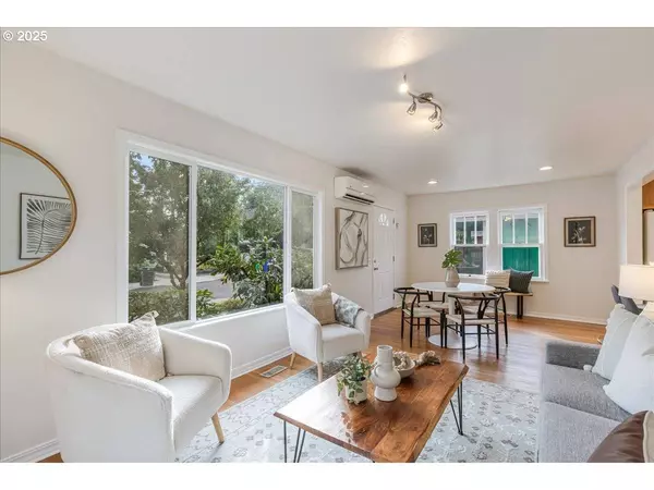 9628 N KALMAR ST, Portland, OR 97203