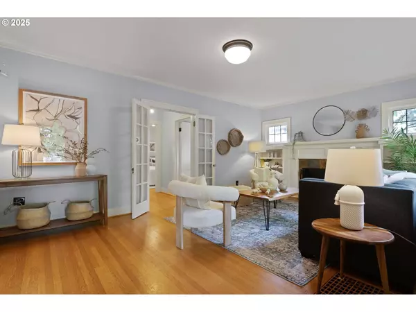 436 SE 44TH AVE, Portland, OR 97215