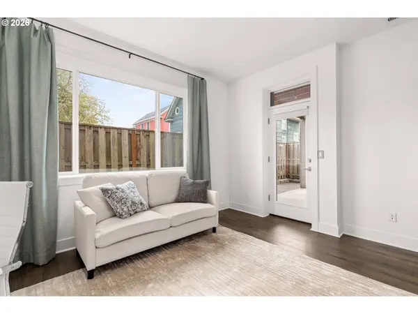 2626 SE 16TH AVE, Portland, OR 97202