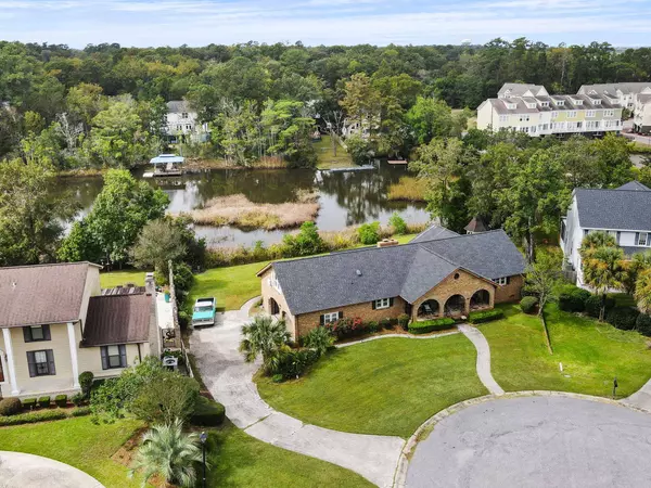 1062 Dominion Dr, Hanahan, SC 29410