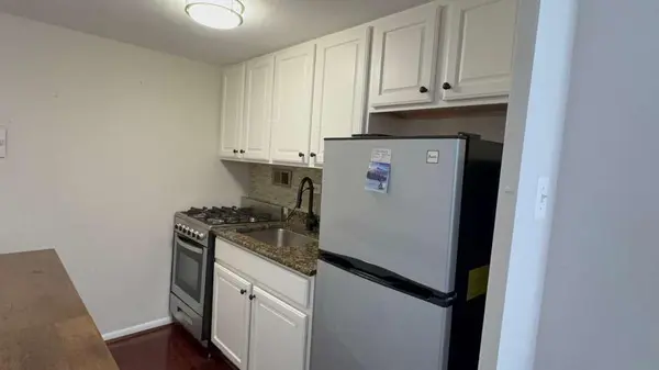 1420 N St NW, Washington, DC 20005-2804