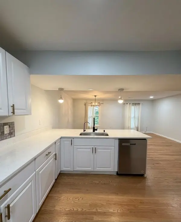 4902 Van Walbeek Pl, Annandale, VA 22003-6024