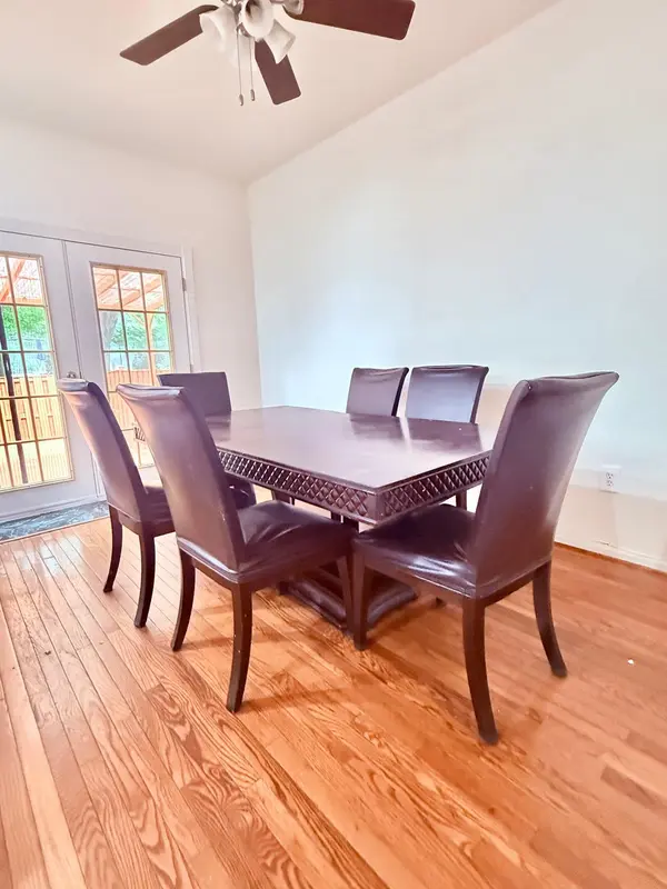 5944 Raina Dr, Centreville, VA 20120-3432