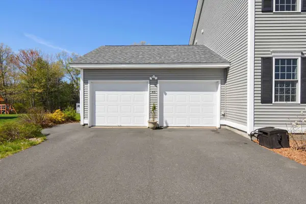 45 Windsewpt RD, Manchester, NH 03109