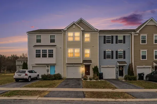 3566 Maplewood Ct, Fayetteville, PA 17222-9273