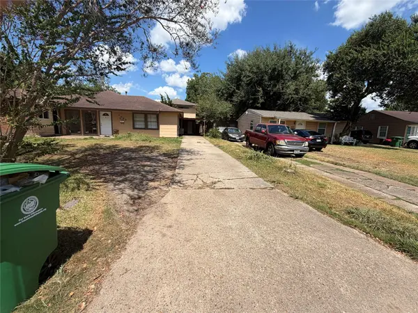 4039 Erby ST #B, Houston, TX 77087