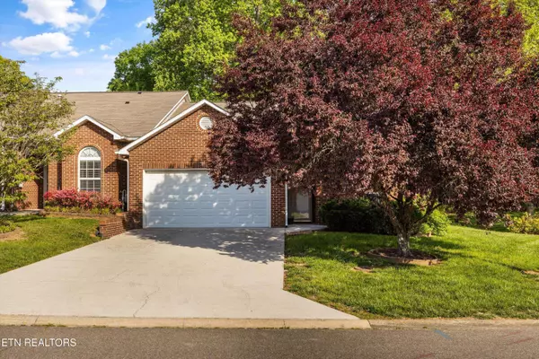 2559 Glen Meadow Rd, Knoxville, TN 37909