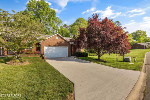 2559 Glen Meadow Rd, Knoxville, TN 37909