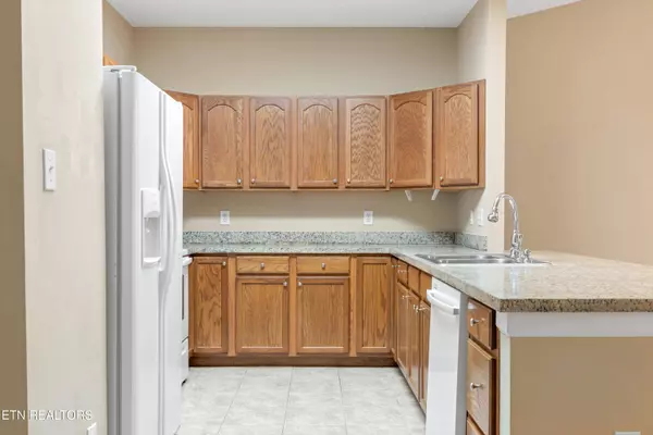 2563 Glen Meadows Rd #5, Knoxville, TN 37909