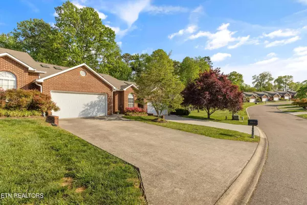 2563 Glen Meadows Rd #5, Knoxville, TN 37909