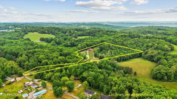 299 Country LN, Lenoir City, TN 37771