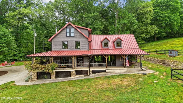 299 Country LN, Lenoir City, TN 37771