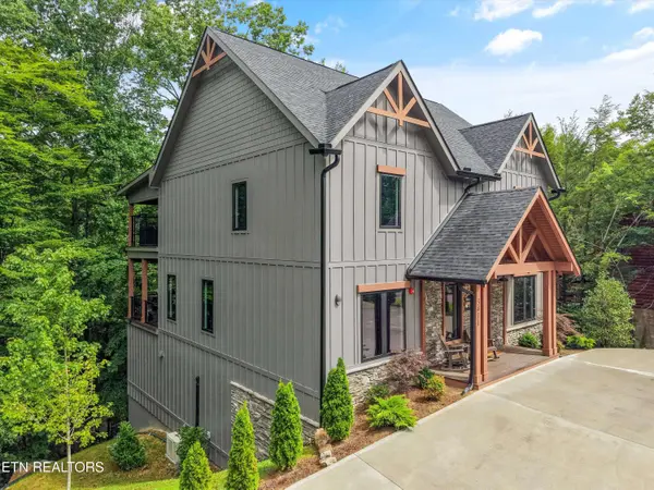3411 Pebble Stone WAY, Pigeon Forge, TN 37863