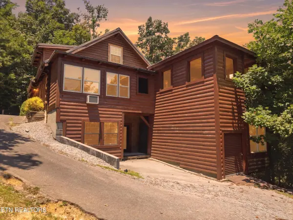 4137 Ole Smoky WAY, Sevierville, TN 37862