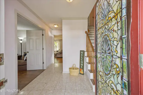 9212 Countryway DR, Knoxville, TN 37922