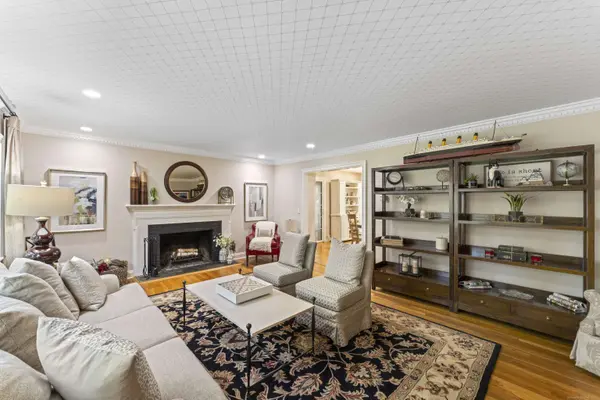 108 Dogwood Court, Stamford, CT 06903