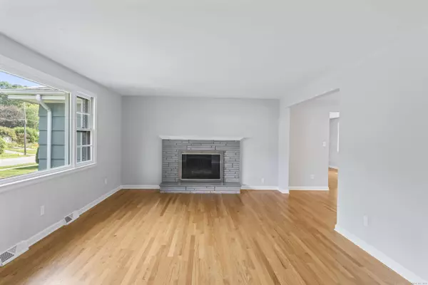 306 Forest Street Extension, Hamden, CT 06518