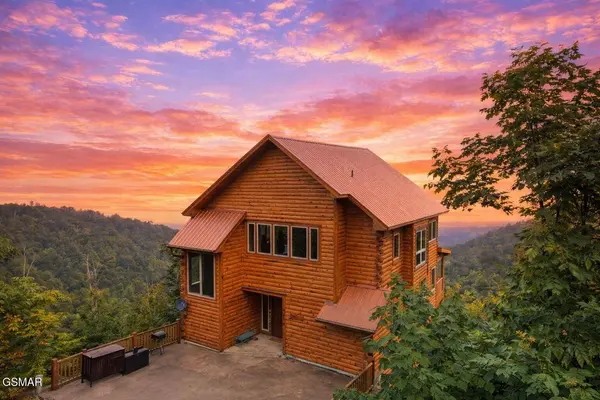 1854 Billard WAY, Sevierville, TN 37876