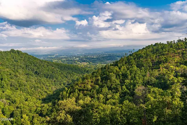 1854 Billard WAY, Sevierville, TN 37876