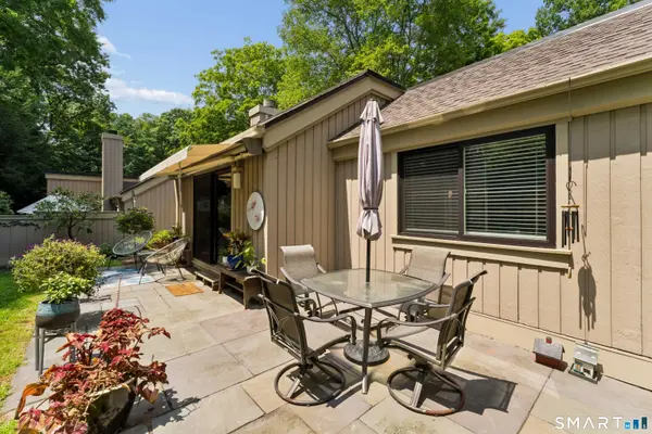 1008 Heritage Village #A, Southbury, CT 06488
