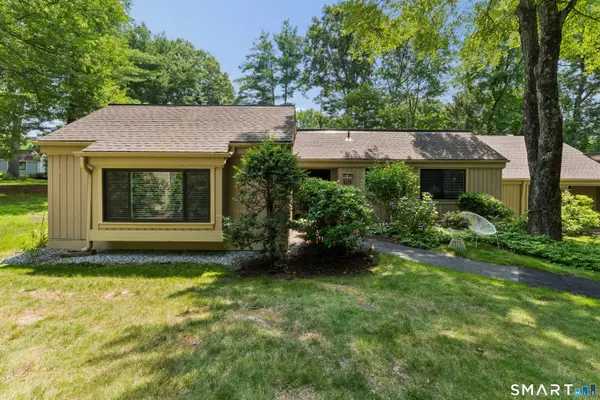 1008 Heritage Village #A