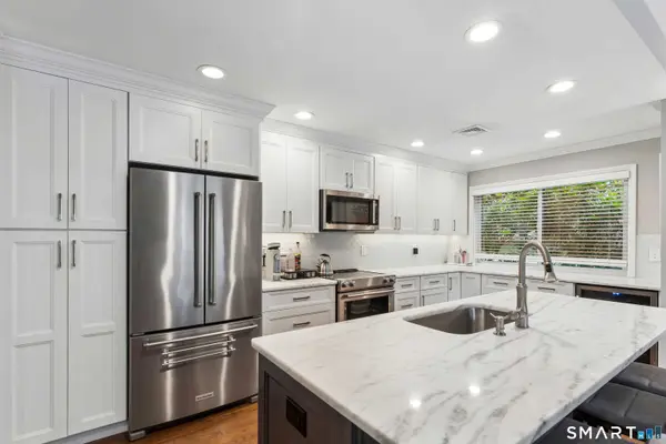 1008 Heritage Village #A, Southbury, CT 06488