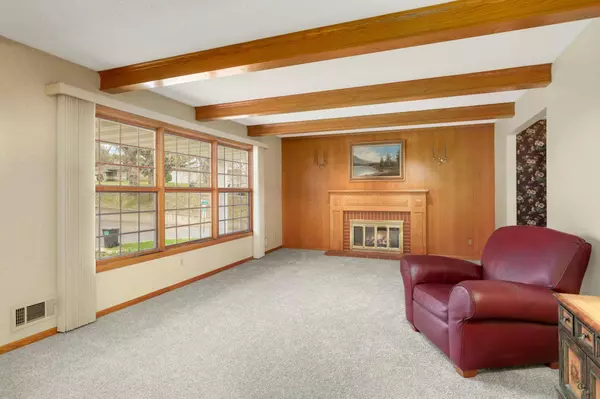 3308 E Gate RD, Saint Anthony, MN 55418