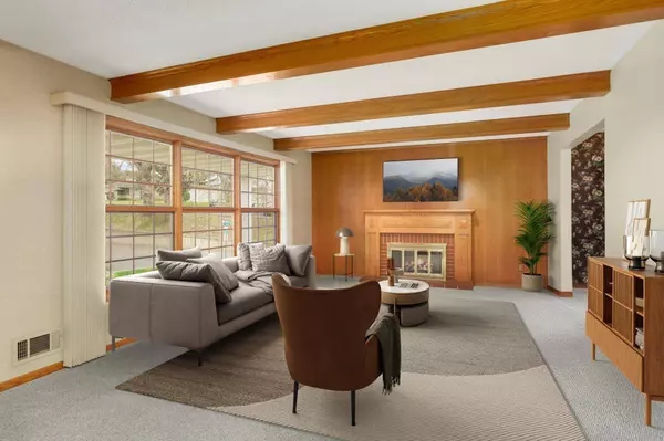 3308 E Gate RD, Saint Anthony, MN 55418