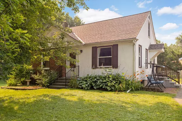 664 Berwood AVE, Vadnais Heights, MN 55127