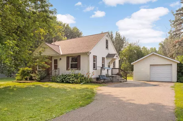 664 Berwood AVE, Vadnais Heights, MN 55127