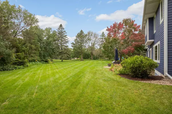 3352 Richmond Bay, Woodbury, MN 55129