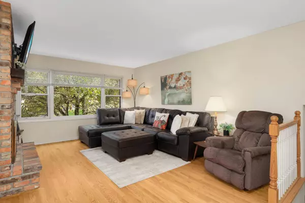 2001 Toledo AVE N, Golden Valley, MN 55422