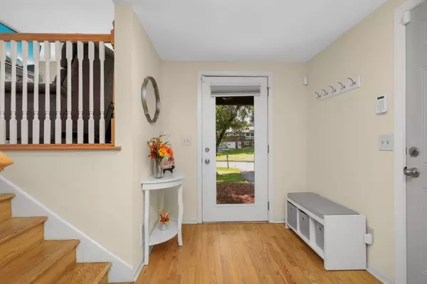 2001 Toledo AVE N, Golden Valley, MN 55422