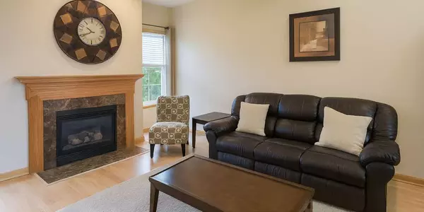 6869 Folkestone RD #614, Apple Valley, MN 55124