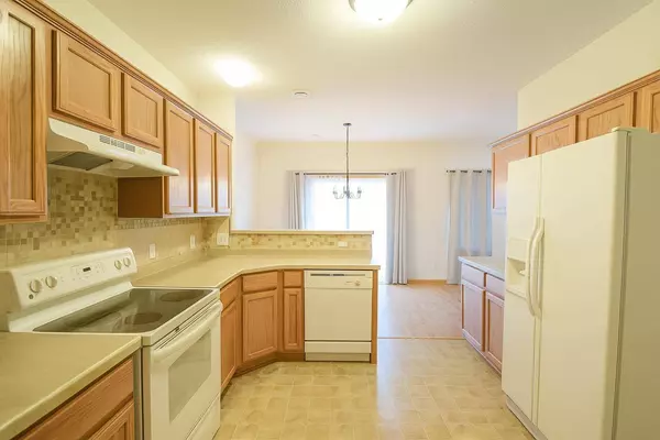 6869 Folkestone RD #614, Apple Valley, MN 55124