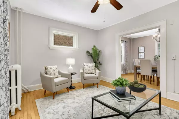 511 W 22nd ST, Minneapolis, MN 55405