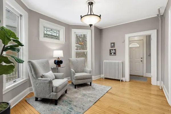 511 W 22nd ST, Minneapolis, MN 55405