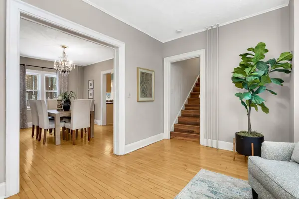 511 W 22nd ST, Minneapolis, MN 55405