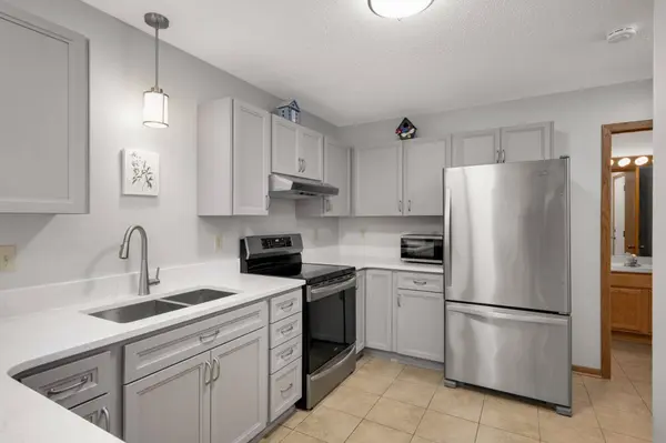 518 Lovell AVE #1, Saint Paul, MN 55113