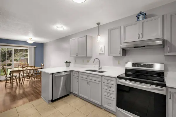 518 Lovell AVE #1, Saint Paul, MN 55113