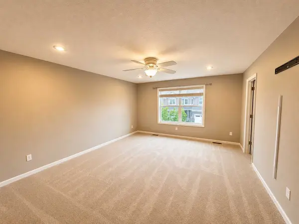 4364 Corn Silk LN, Woodbury, MN 55129