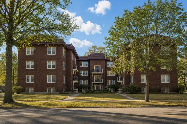 127 Lexington Pkwy S #6, Saint Paul, MN 55105