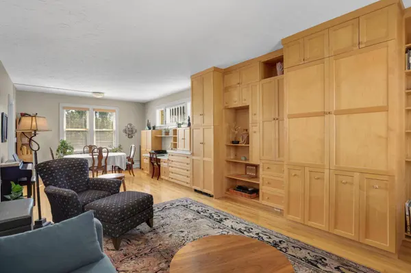 127 Lexington Pkwy S #6, Saint Paul, MN 55105