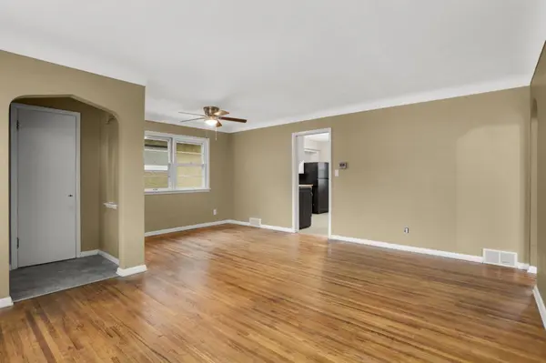 966 Hawthorne AVE E, Saint Paul, MN 55106
